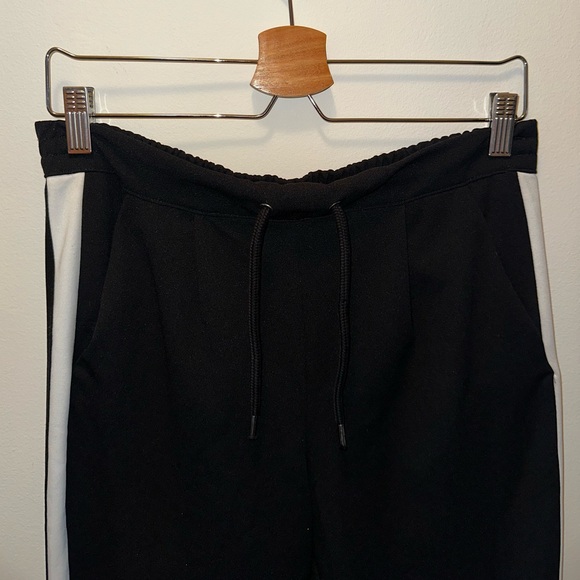 Jacqueline de Yong Black and White Women’s Pants - Picture 2 of 4